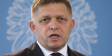 Згадав про дружбу: Фіцо переконуватиме Україну продовжити транзит газу з РФ