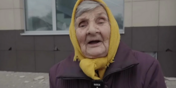 “Я ще жива”, – 91-річна мешканка Суджі розповіла рідним в Україні, як їй допомагає ЗСУ