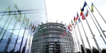 Европарламент одобрил кредит для Украины на $38 млрд за счет замороженных российских активов