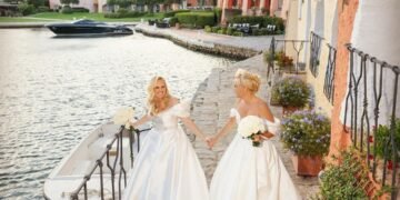 44-річна Ребел Вілсон показала перші фото зі свого казкового весілля з коханою