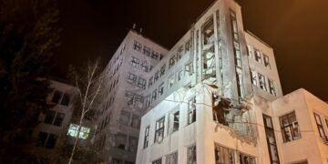 В результате российского удара в Харькове разрушено историческое здание Держпрома