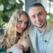 Тарас Тополя відреагував на чутки про розлучення з дружиною: “У нас дуже насичене сексуальне життя”