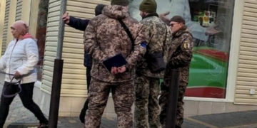 В Дніпрі гендиректор компанії з виробництва вікон сильно посварився з ТЦК