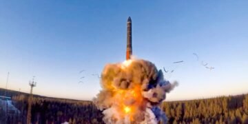 Воздушные силы ВСУ: РФ ударила по Украине межконтинентальной ракетой