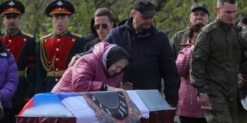Опрос: 76% россиян – за войну, но лишь 40% одобрили бы участие близких