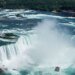 Мама с двумя детками  прыгнула в Ниагарский водопад: подробности трагедии