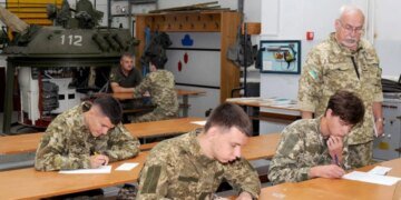 Военная подготовка студентов с 2025 года изменится: в Минобразования раскрыли детали. ВИДЕО