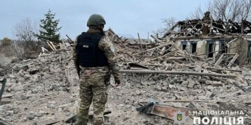 ” Одна людина загинула, п’ятеро поранено”: росіяни обстріляли Донеччину 2 911 разів за добу