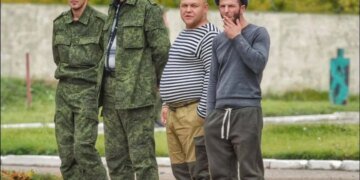 “Бунт! Базара нет”, – солдаты РФ “громко” покинули часть. ВИДЕО