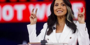 Шпионы-профессионалы возмущены выбором Трампа на должность главы разведки США, – Reuters