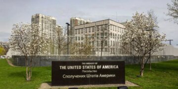 Посольство США в Киеве возобновит работу: в Госдепе назвали дату