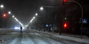 В Украине заменят 2 миллиона уличных фонарей: объяснение, зачем