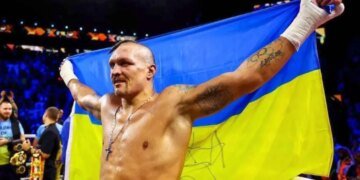 В России “состарили” Усика на 30 лет: подробности