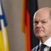 Шольц потребовал от Путина вывести войска из Украины и начать мирные  переговоры