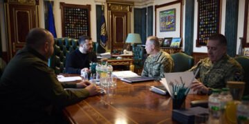 Провів нараду з військовим керівництвом: Зеленський заявив про збільшення поставок для фронту від союзників України