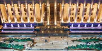 Парламент Грузії затвердив дату виборів президента, на них вперше голосуватиме не народ
