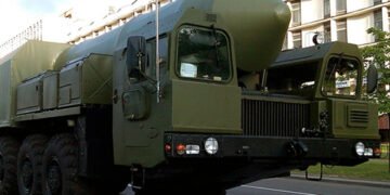 Може нести ядерний заряд: Росія могла відновити виробництво ракети РС-26 “Рубеж”, але бойовий пуск є малоймовірним, – Defense Express