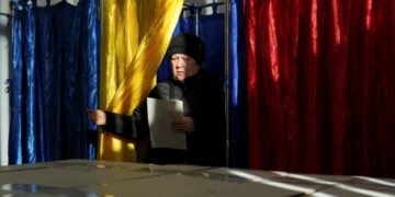 Румыны голосуют на президентских выборах, главные вопросы: инфляция и война в Украине