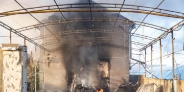 Россия в ночь на воскресенье атаковала Украину крылатыми ракетами