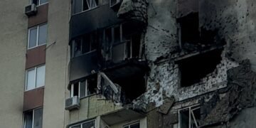 В Глухове российский дрон ударил в общежитие. Есть жертвы