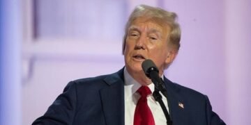 Трамп назвав “хворими” тих, хто вважає його другом Росії, і згадав про “Північний потік-2”