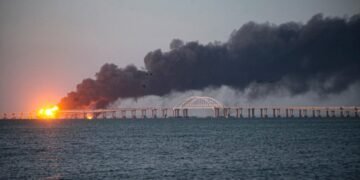 Хроника войны. Украинские беспилотники атаковали Керчь. Кремль меняет губернатора Курской области