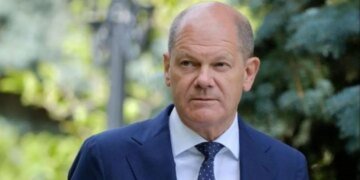 Должны работать или возвращаться на Родину: Шольц – об украинских беженцах