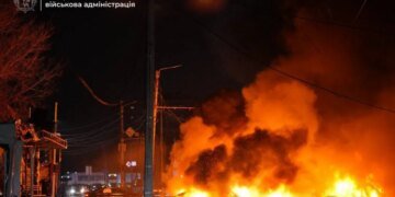 “Люди горели в машинах”: подробности удара по Запорожью. ВИДЕО
