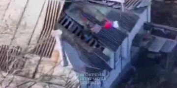 “Я не оккупант”, – на Харьковщине взят в плен «знаменосец» с триколором. ВИДЕО