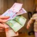 Украинцы не спешат оформлять субсидию и госпомощь: что происходит