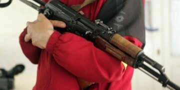 Стрельба из автомата в Ровенской области: ранены четыре человека
