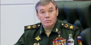 Герасимов придумал новое западное оружие, которое стреляет на 2400 км. ВИДЕО