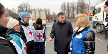 Передали подарки военнопленным: омбудсмены Украины и России встретились в Беларуси. ФОТО