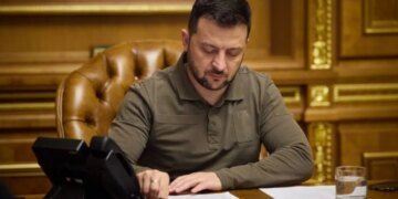 Зеленский отправил в отставку руководителей двух областных государственных администраций
