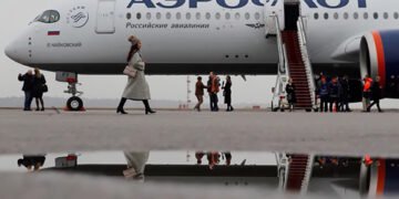 Найбільший російський авіаперевізник почав скуповувати старі літаки для розбору на запчастини