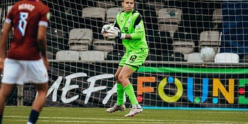 Воротар збірної України стане гравцем “Жирони”: ним також цікавилися “Челсі” та “Арсенал”