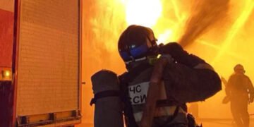 У РФ заявили про атаки БПЛА: у Волгоградській області уламки нібито впали на підприємство, частина Білгородщини залишилася без світла