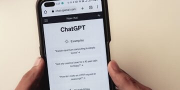 Илон Маск обвинял OpenAI в желании зарабатывать на ИИ. Он сам хотел сделать это раньше