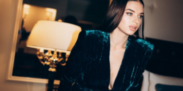 Дружина Усика підірвала Instagram звабливою фотосесією