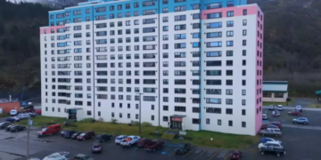 Єдине місто, де все населення живе в одній будівлі: де воно розташоване