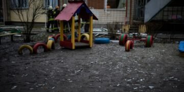 Доклад: для депортации украинских детей использовались самолеты и средства Путина