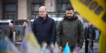 Шольц о российских ударах по инфраструктуре Украины: Путин хочет, чтобы люди замерзали