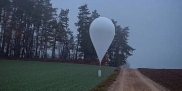 В Польше ловили воздушный шар, залетевший из России