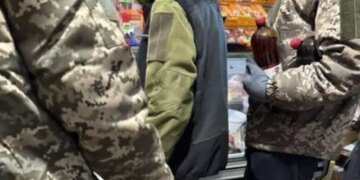 “Фронт здесь”, – военная требует от властей  Днепропетровщины запретить продажу алкоголя и показала, почему