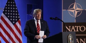 “Могу понять чувства России”, – Трамп заявил, что Украина никогда не станет членом НАТО