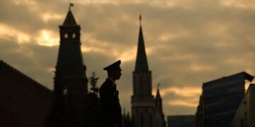 В Кремле задумались, чем закрыть рот народу в случае  провала войны с Украиной, и придумали