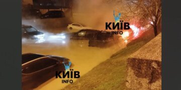 Прорыв  кипятка в центре Киева: есть разрушения домов. ВИДЕО