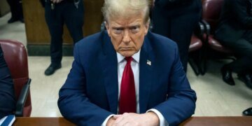 Дело о “выплатах порноактрисе”: Трамп получил приговор