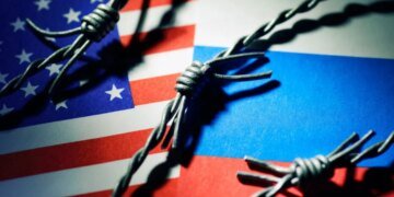 США и Британия ввели санкции против российских нефтяных гигантов
