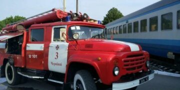 Пассажирский поезд загорелся на Ровенщине. ВИДЕО